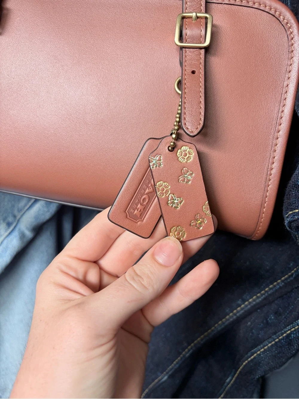 Coach Swing Zip Full size Brown - Picture 2 of 6